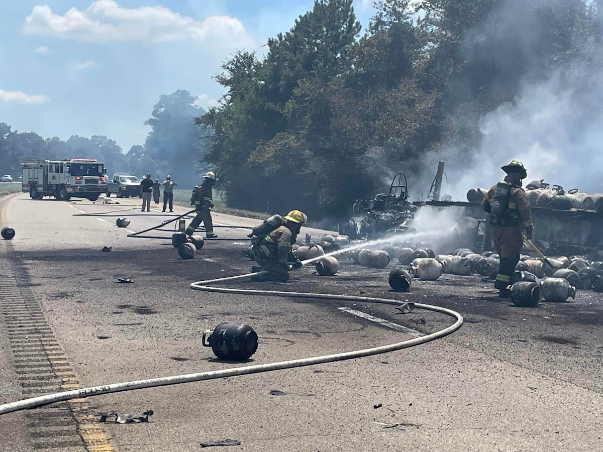 Propane tanks become small bombs in I-59 crash in Mississippi