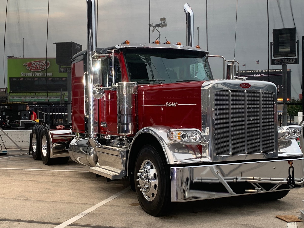 Peterbilt opens order book for new 589 Overdrive