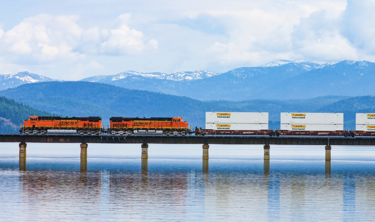 BNSF-J.B. Hunt intermodal