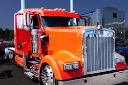 K&D Transport's 2003 Kenworth W900L