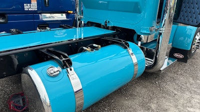 Rear view of Mauricio Soto's 2005 Peterbilt 379