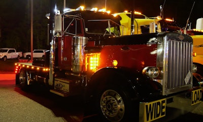 Marlin Coblentz's 1986 Peterbilt 359 at night