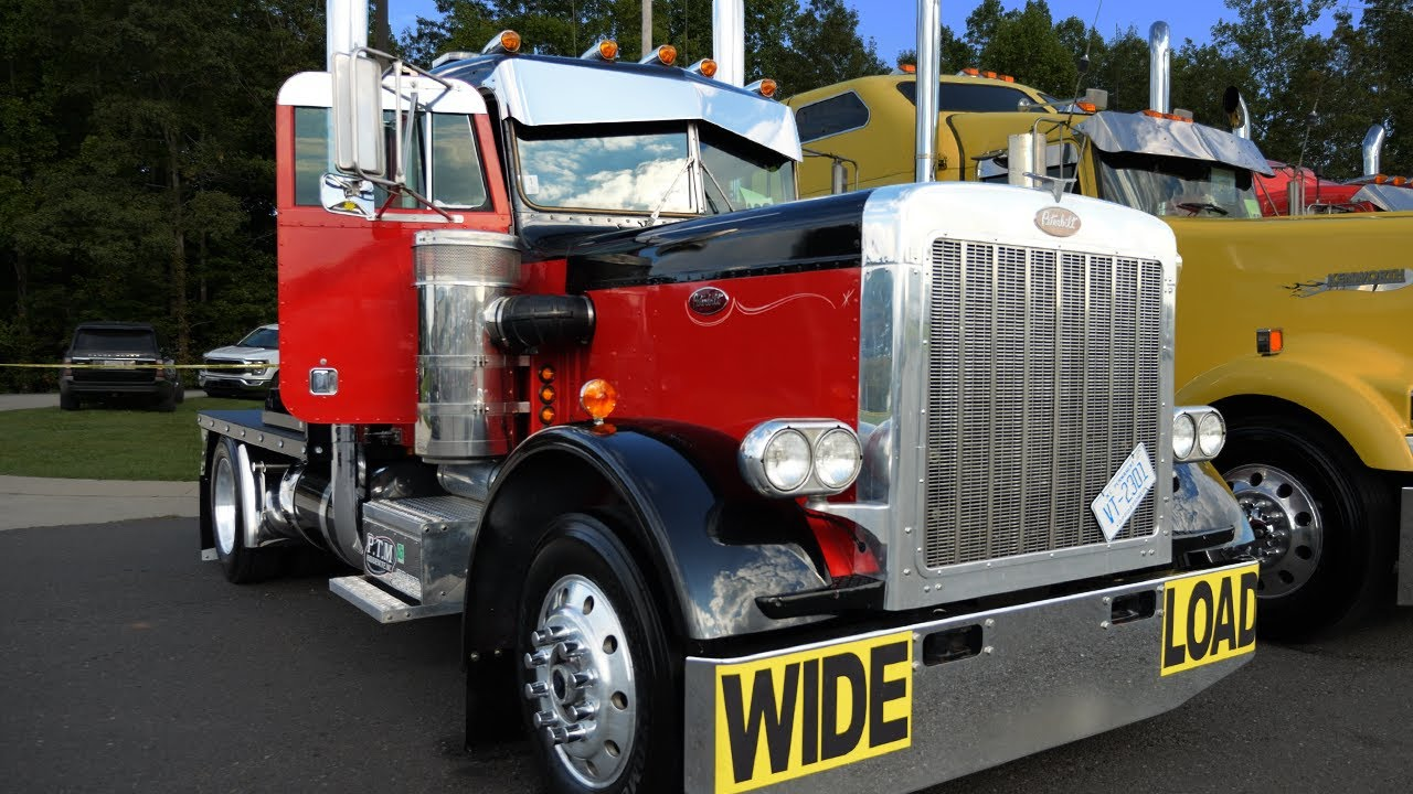 Marlin Coblentz's 1986 Peterbilt 359