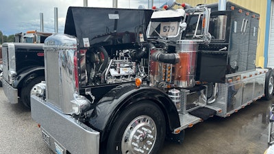Jason Nickels' 1948 Peterbilt 270DD