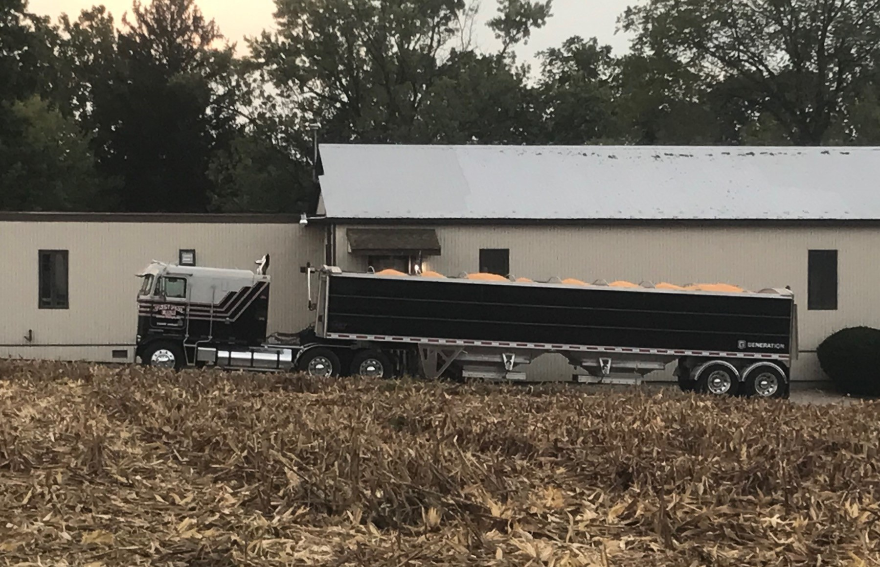 The sharp 1985 KW K100 of Twin Pine Farm 'Limited Mileage' king Overdrive