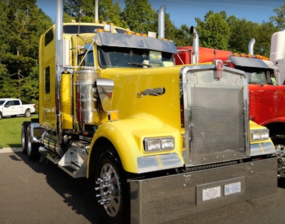Michael Gerber's 1999 Kenworth W900L