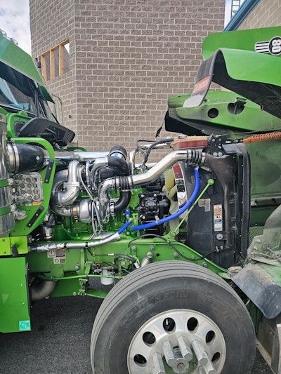 2WS Cat 3406E in Cody Davis' 2022 Kenworth W900L