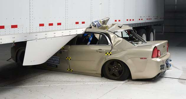 Side underride crash test