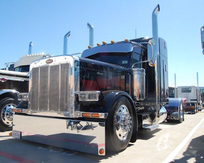 Jarrett Landry's 1988 Peterbilt 379