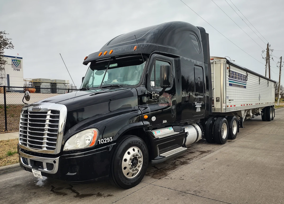 Trucker of the Month banks 'expensive wisdom,' profits in bulk - Vimarsana News