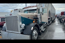 Satha Kilgore's 1971 Peterbilt 359 EXHD