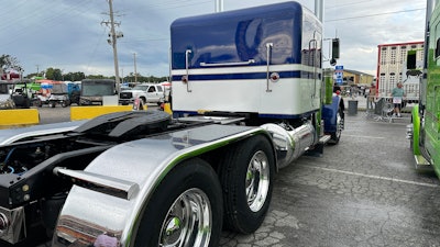 Rear view of Brantley Johnson's 1987 Peterbilt 359