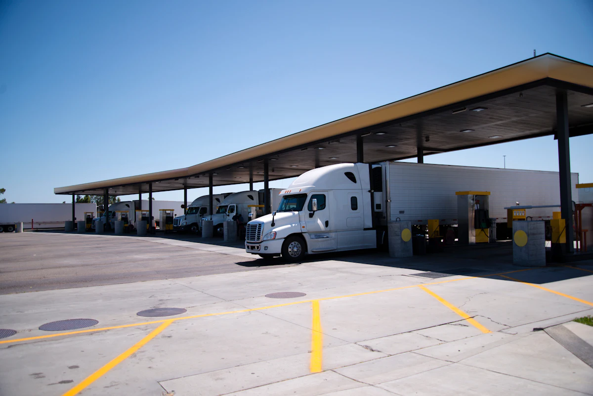 Insult to injury: Diesel prices spike above $4, spot rates down for third week - Vimarsana News
