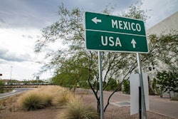 USA-Mexico border sign