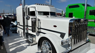 Jacob Bonham, 2022 Peterbilt 389