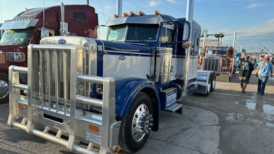 James Frenya's 1995 Peterbilt 379