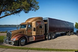 Gary Schloo's 2014 Peterbilt 386