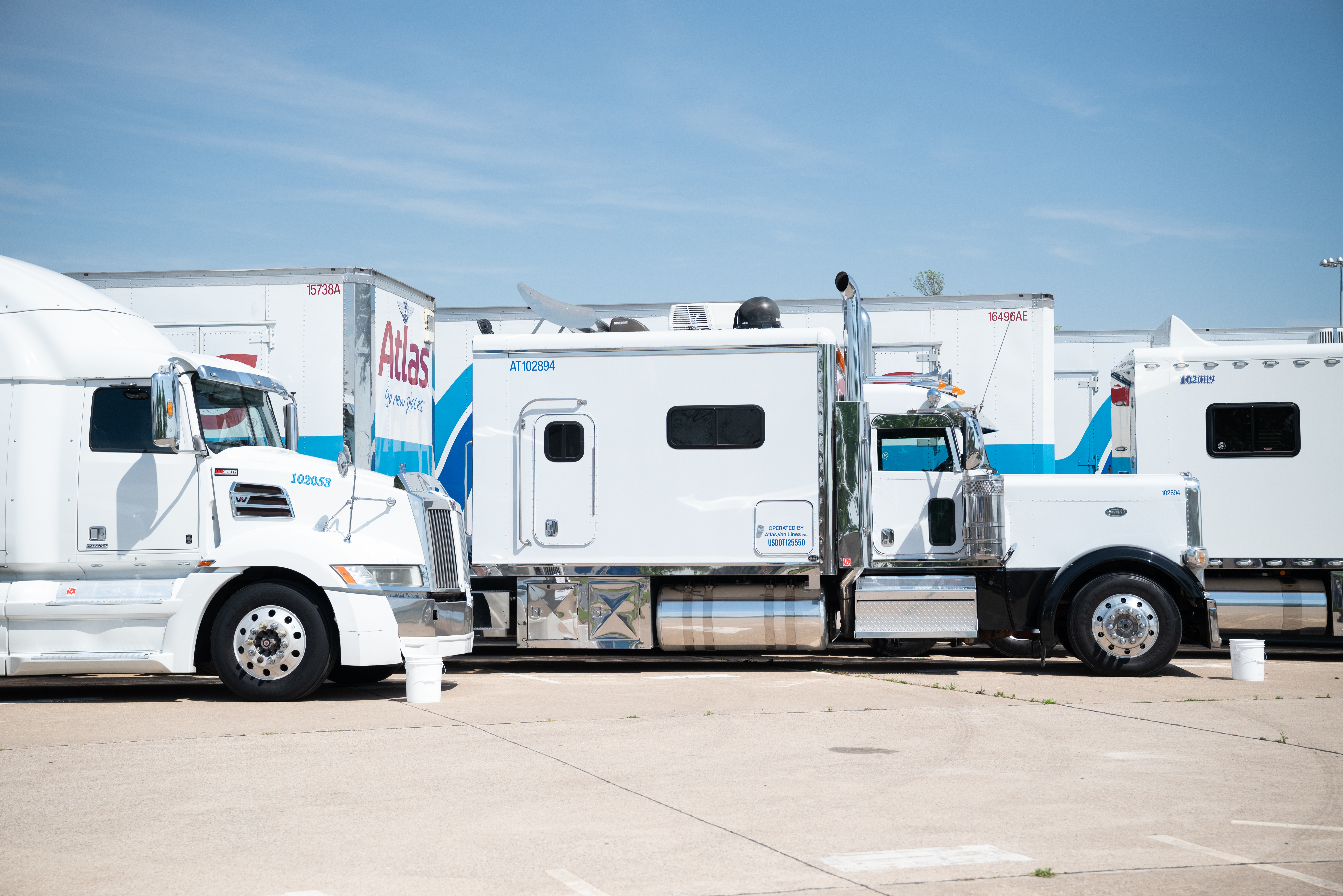 Atlas Van Lines truck show featuring big-bunk trucks