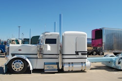 Troy Massey's 2022 Peterbilt 389