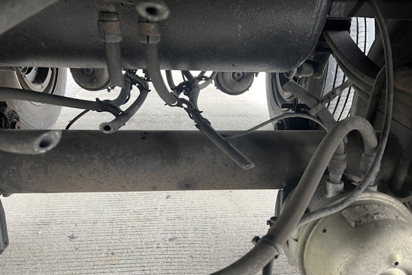 Air lines cut in apparent 'Ice Pick Bandit' attack