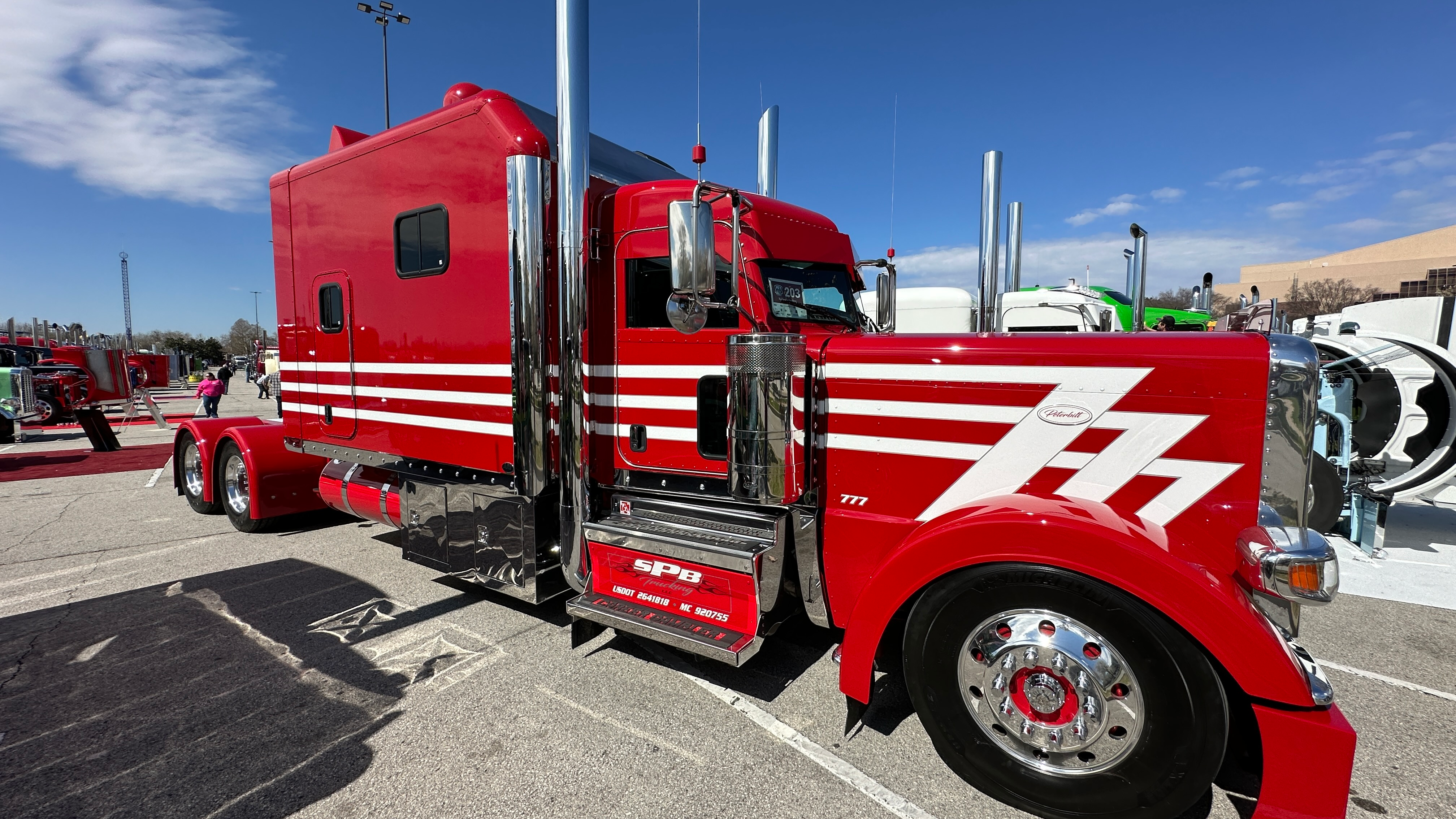 Gary Jones' 2018 Peterbilt 389