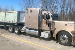 John Medellin's 2000 Peterbilt 379
