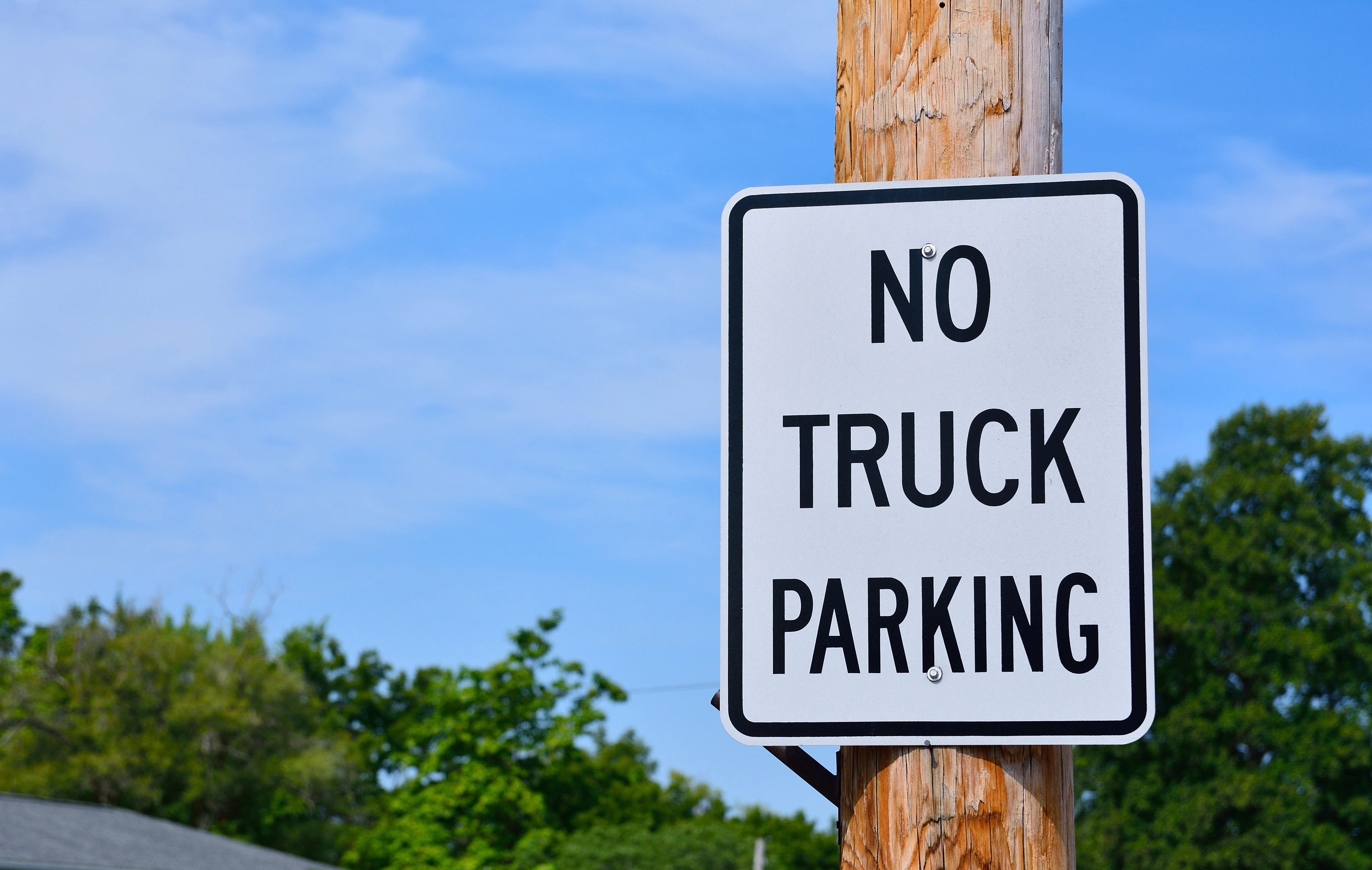Texas city bans truck parking - Vimarsana News