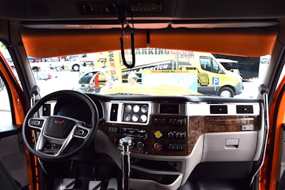 Orange Pete 589's factory dash