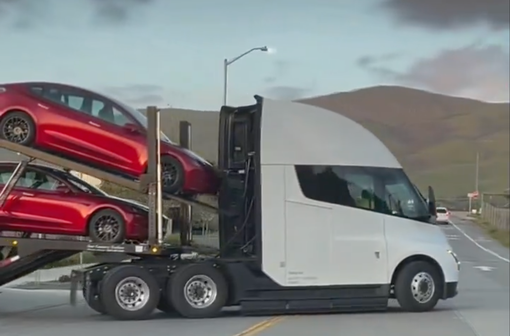 tesla semi car hauling