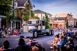 1946 kenworth on parade route