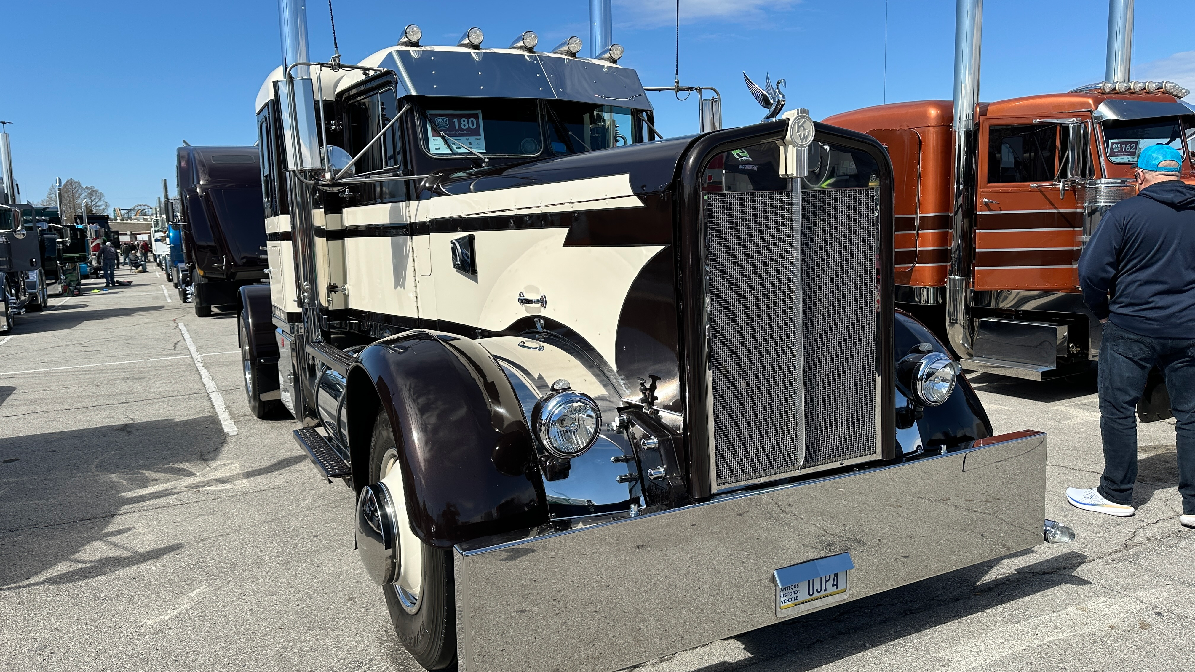 Damian Minteer's 1955 Kenworth