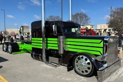 Dickerson Custom Trucks' 1996 Peterbilt 379 custom build