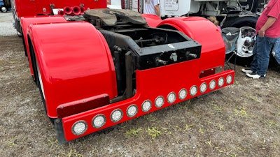 Rear T-bar on BJ Scott's 2013 Peterbilt 389