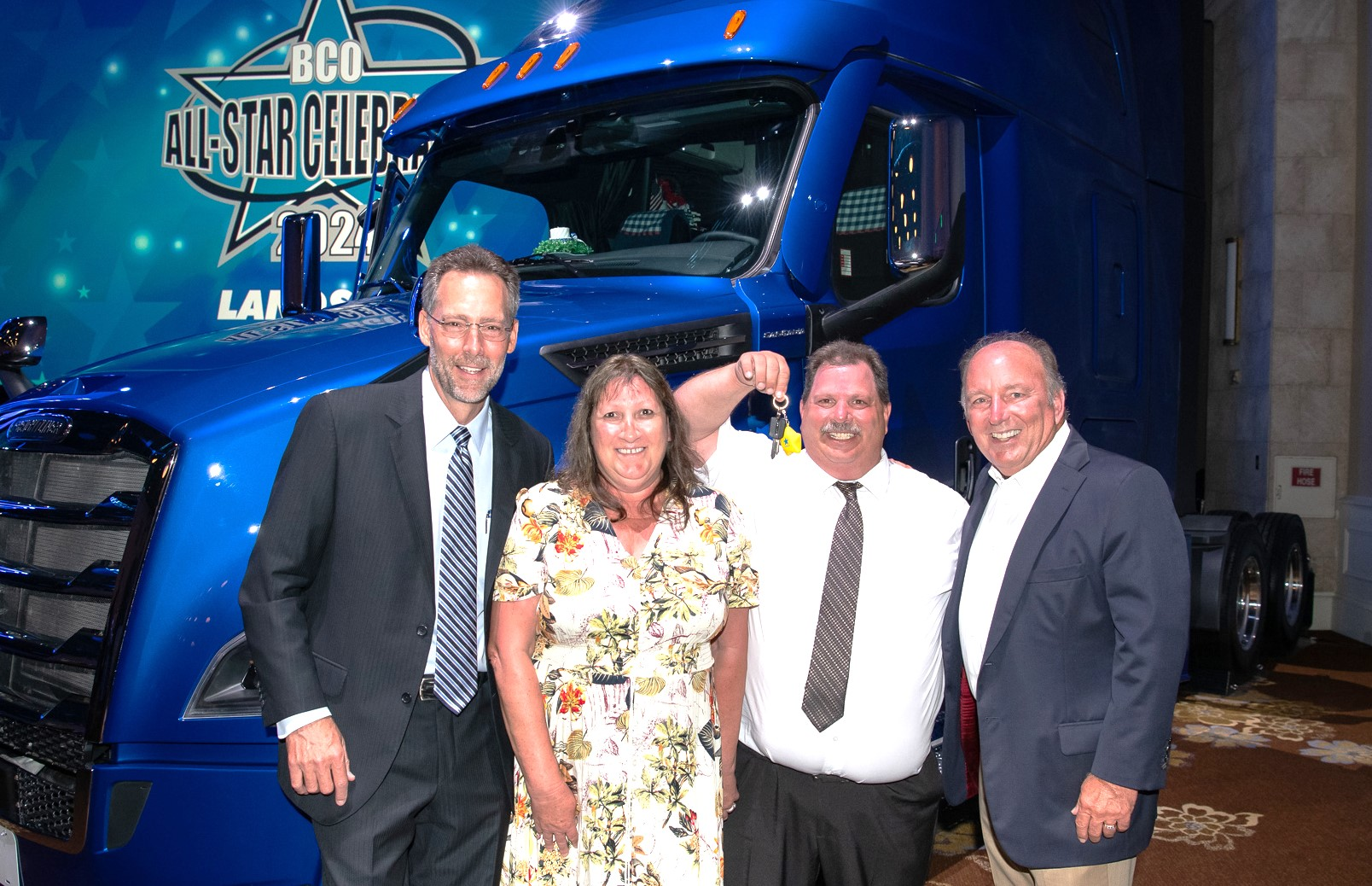 Frank Lonegro, John and Jo Fuller, Randy Morgan with giveaway 2025 Cascadia