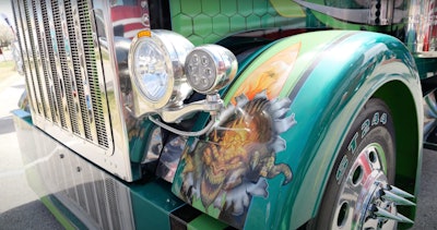 Dragon on Tammie Grove's 2001 Peterbilt 379