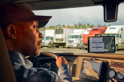 Garmin dēzl OTR navigator