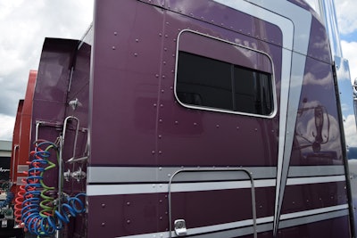 striping on passenger-side sleeper