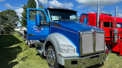 Tyler Pyke's 2016 Kenworth T880