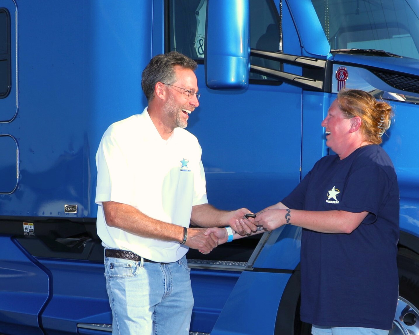Landstar BCO Stacie Simmons with Landstar President and CEO Frank Lonegro