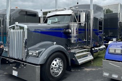 Derek Bates' 2023 Kenworth W900