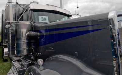 Paint work on Derek Bates' 2023 Kenworth W900