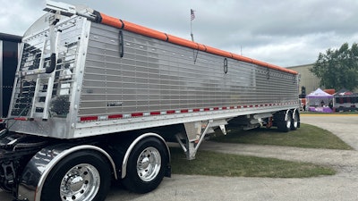Dabney Trucking's 2025 Wilson Commander hopper trailer