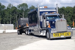 Tom and Marie Gay's 2007 Kenworth W900L