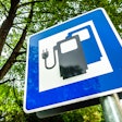 battery-electric vehicle charging sign
