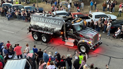 Gary Peters' 2024 Peterbilt 567