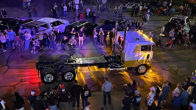 Ryan Feijo's 1976 Peterbilt 352