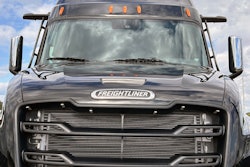 Freightliner Cascadia grille