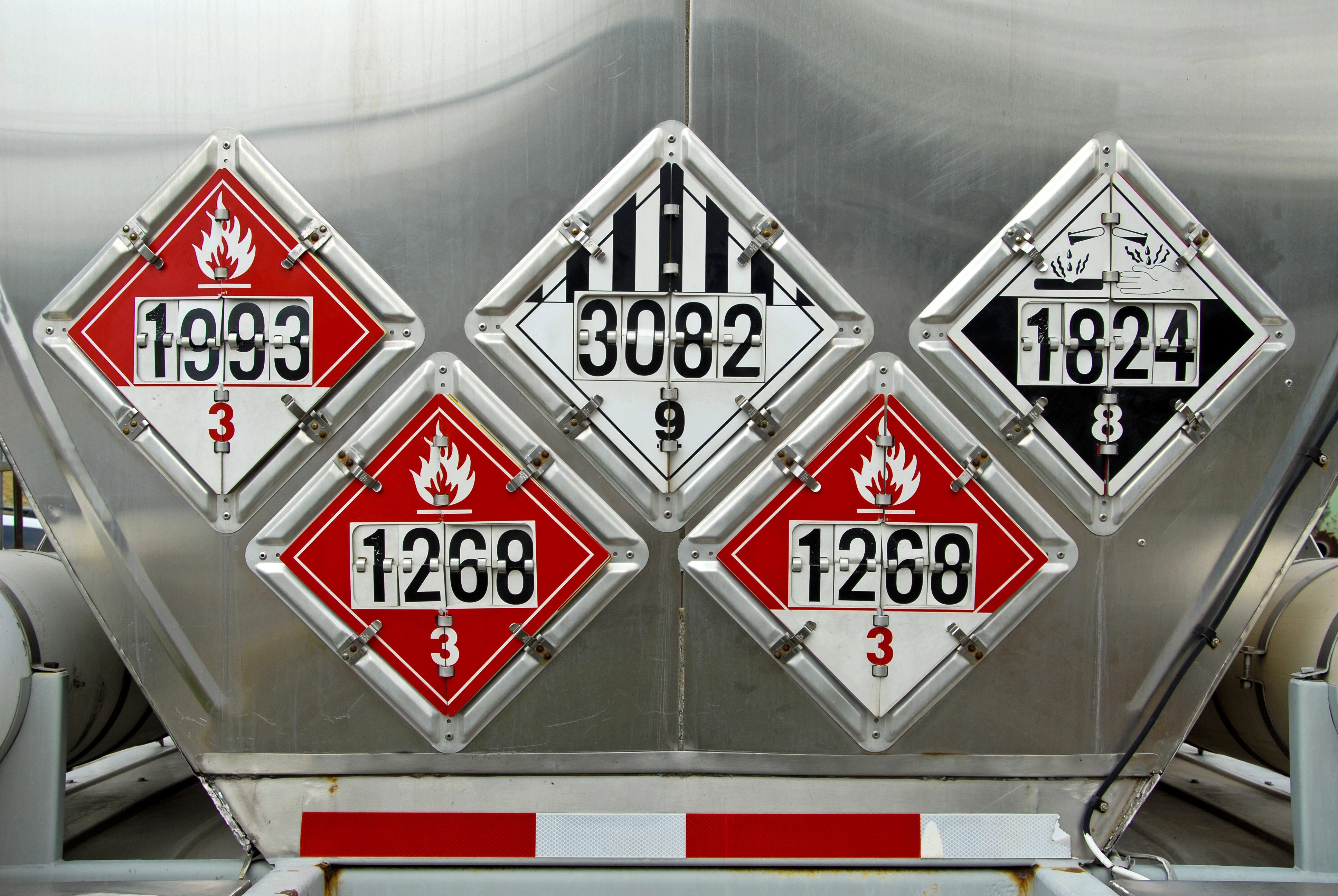 hazmat placards on tanker trailer