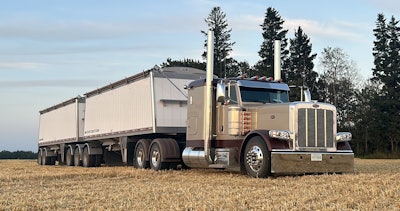 Brian Wollman's 2024 Peterbilt 389