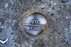 1024px Border Crossing 2 5 (san Ysidro) (8653651422)